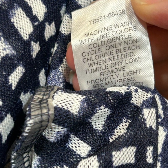 PENDLETON Size‎ XL Navy Blue White Ruched Long Sleeve Geometric Checkered Blouse - Picture 6 of 7